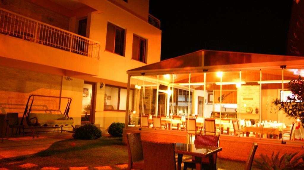Villa Fokai Hotel Yenifoca Kültér fotó